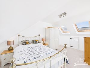 Bedroom- click for photo gallery